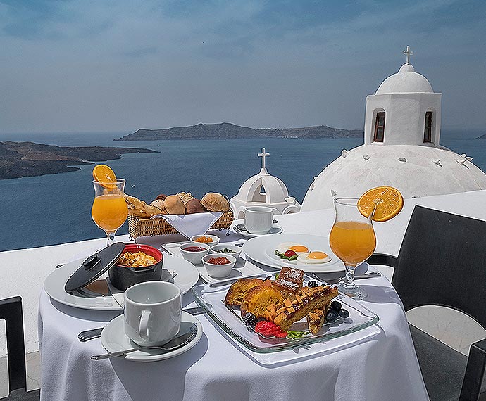 breakfast with view to caldera