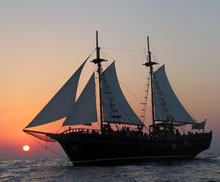 Sunset Cruises in Santorini